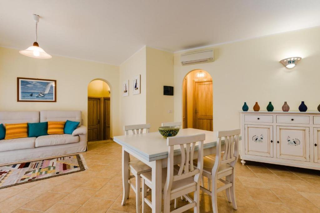 Le Perle Di Golfo Aranci Villa Exterior foto